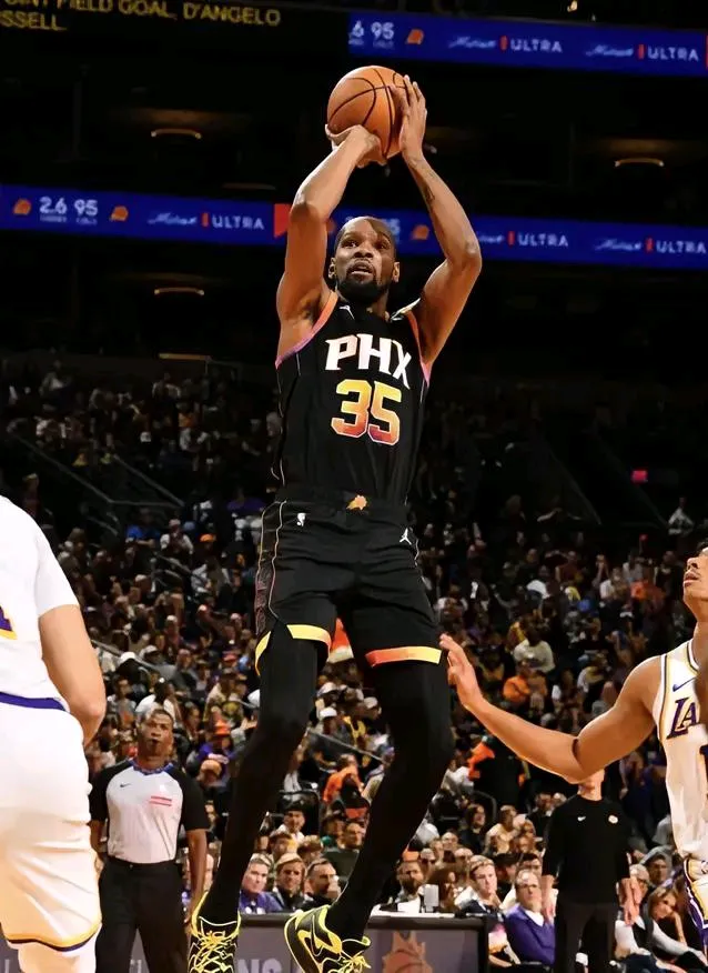 南宫娱乐-包含杜兰特连续十场比赛得分超过战术调整，美国队挑战极限！的词条